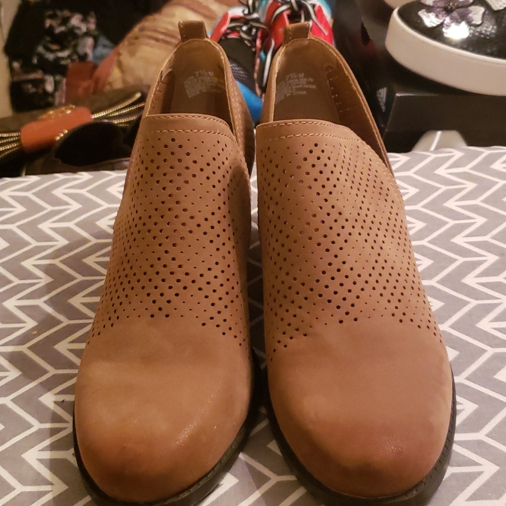 Shoe